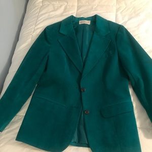 Gorgeous turquoise ultra suite suit